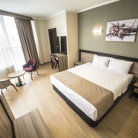 The Corner Hotel سينجان المظهر الخارجي الصورة