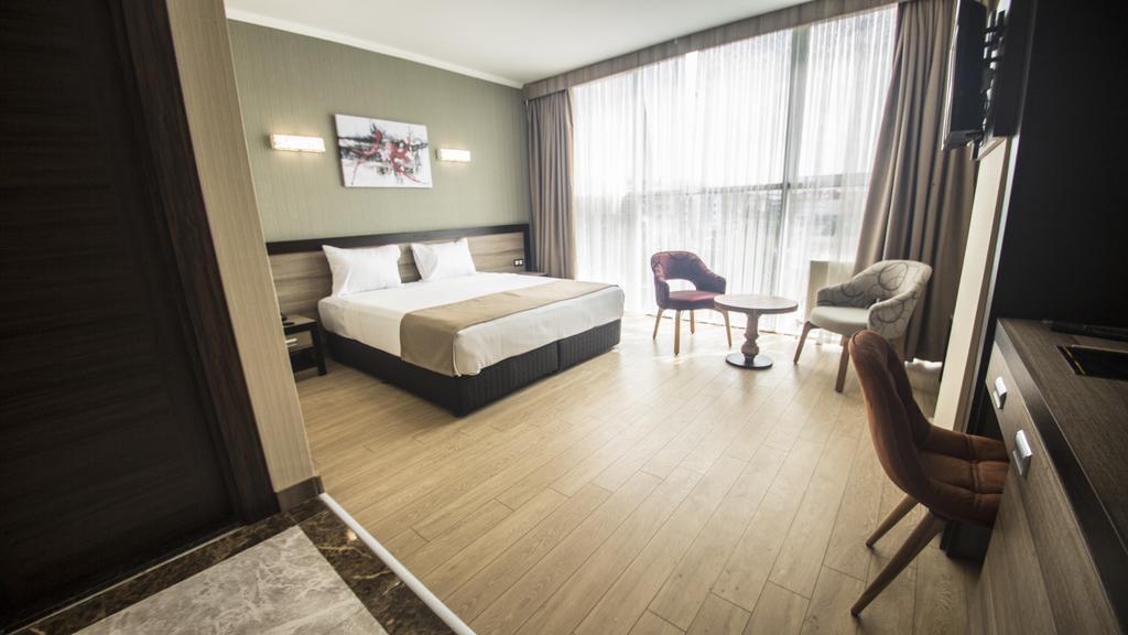 The Corner Hotel سينجان المظهر الخارجي الصورة