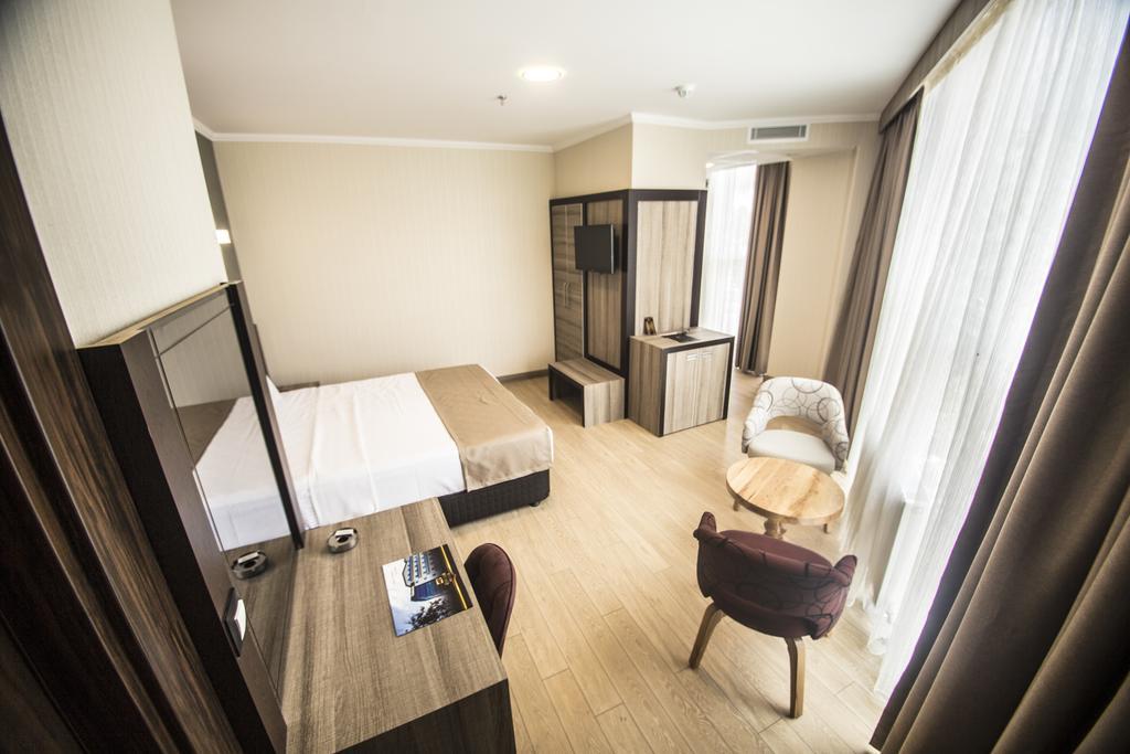 The Corner Hotel سينجان المظهر الخارجي الصورة