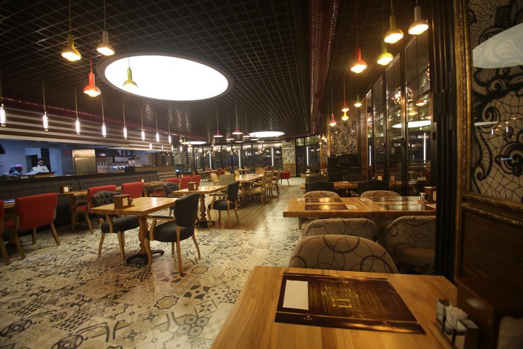 The Corner Hotel سينجان المظهر الخارجي الصورة