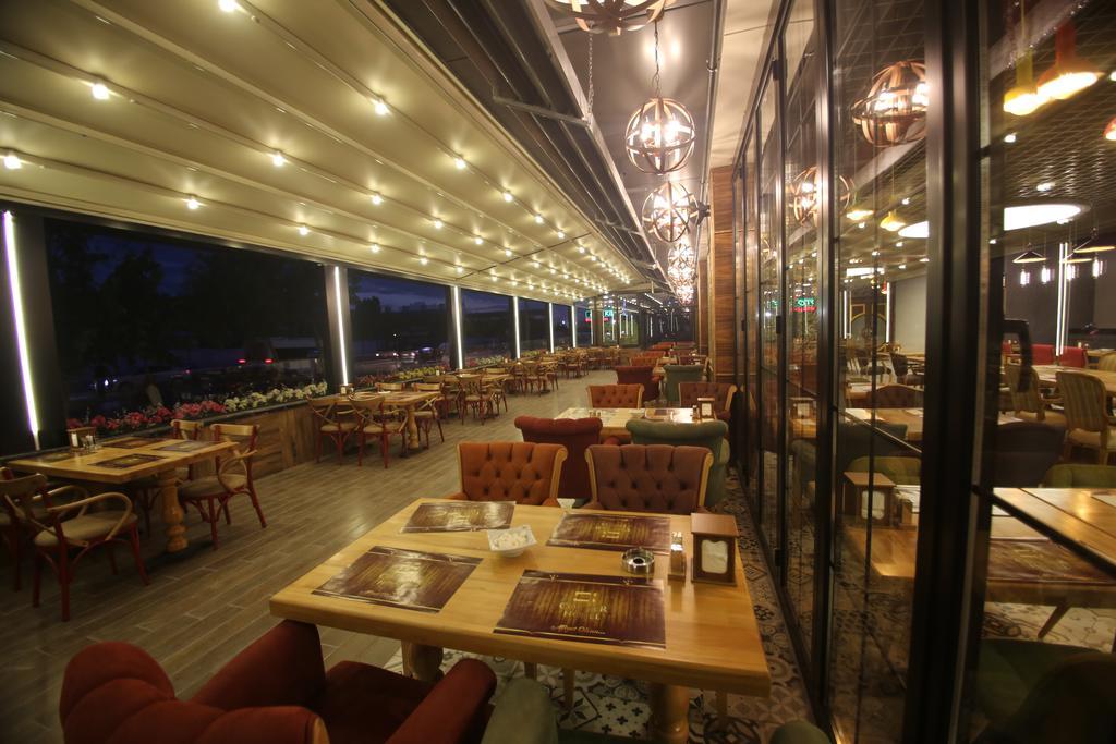 The Corner Hotel سينجان المظهر الخارجي الصورة