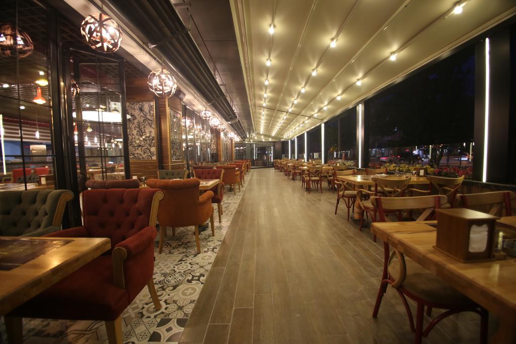 The Corner Hotel سينجان المظهر الخارجي الصورة
