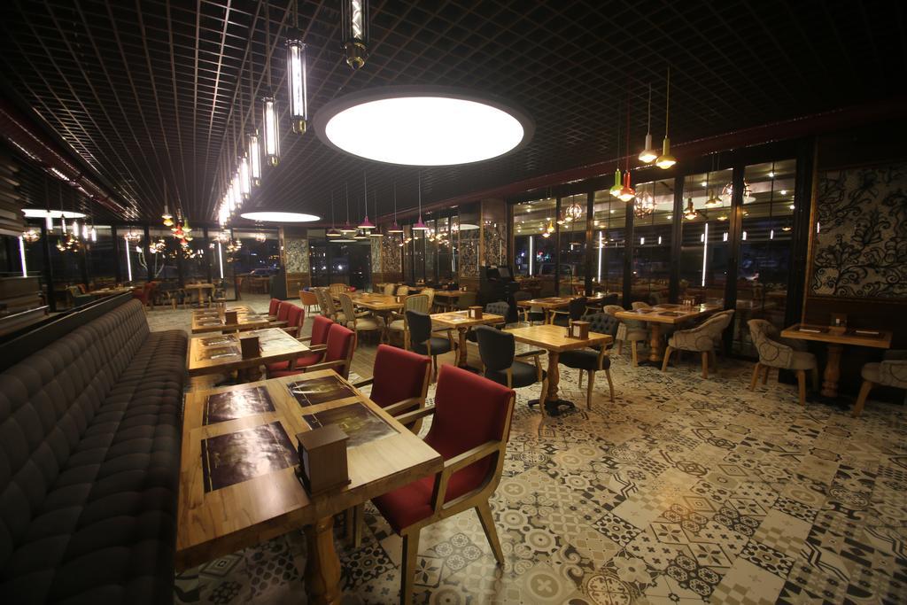 The Corner Hotel سينجان المظهر الخارجي الصورة