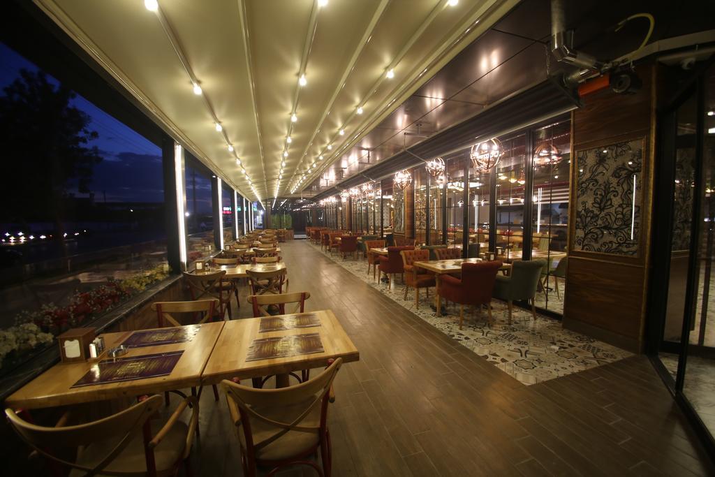 The Corner Hotel سينجان المظهر الخارجي الصورة