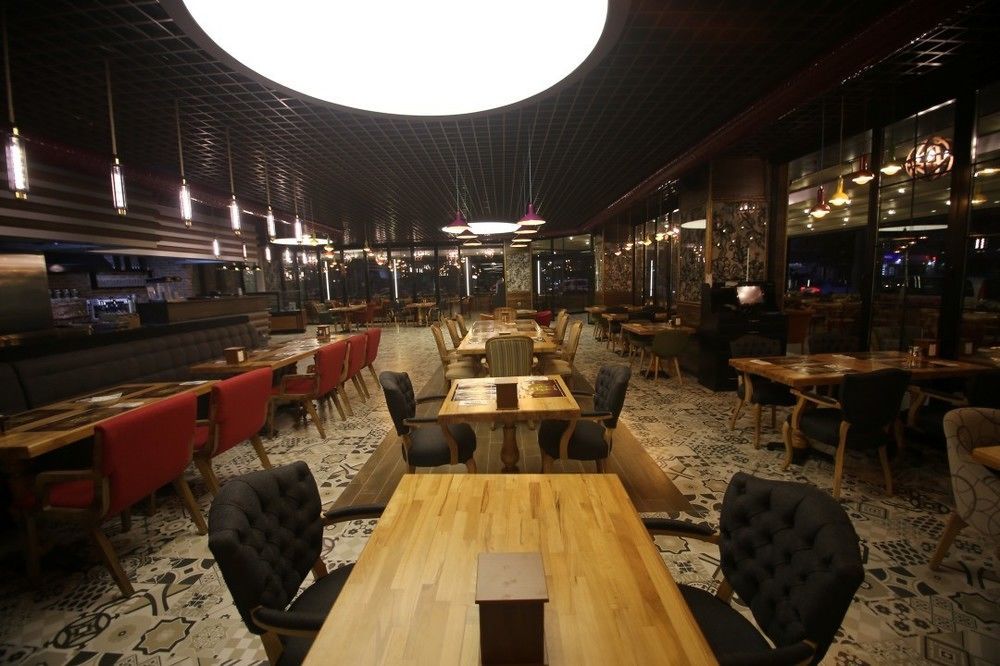 The Corner Hotel سينجان المظهر الخارجي الصورة